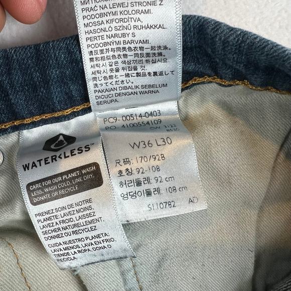 Levis 514 Jeans Mens 36x30 Blue Straight Mid Rise Dark Wash Denim - Picture 6 of 10